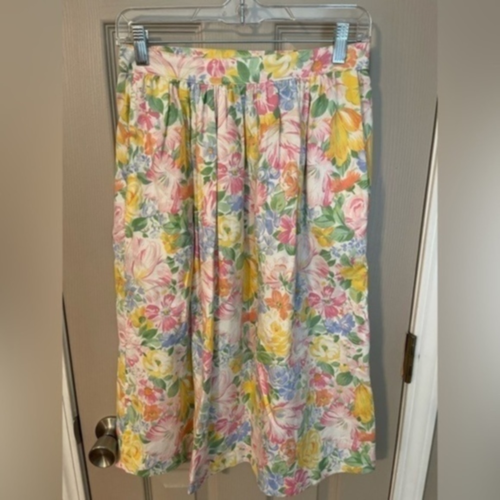Beautiful, vintage,handmade, pastel floral skirt with pockets.